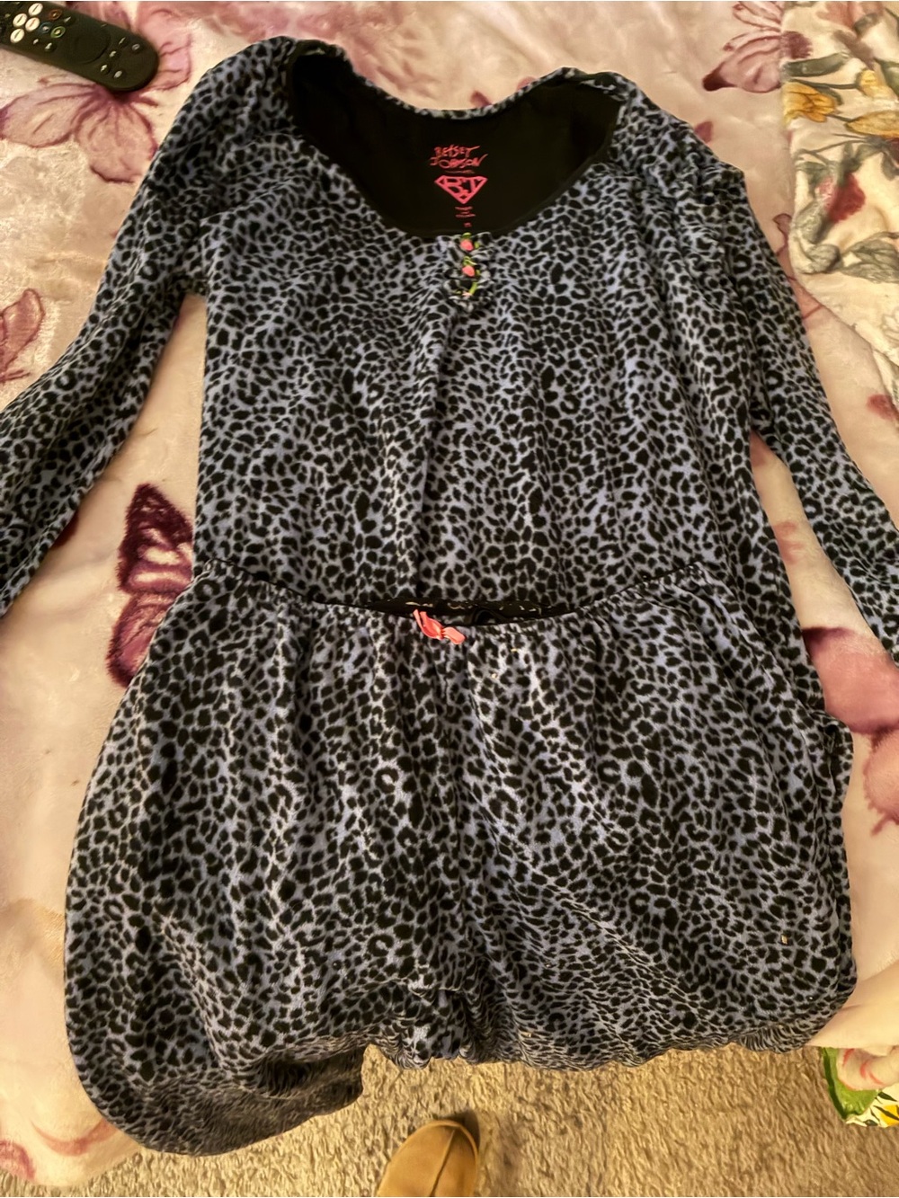 Betsey Johnson size medium Blue Leopard Print Pajama set - Cozy Sleepwear